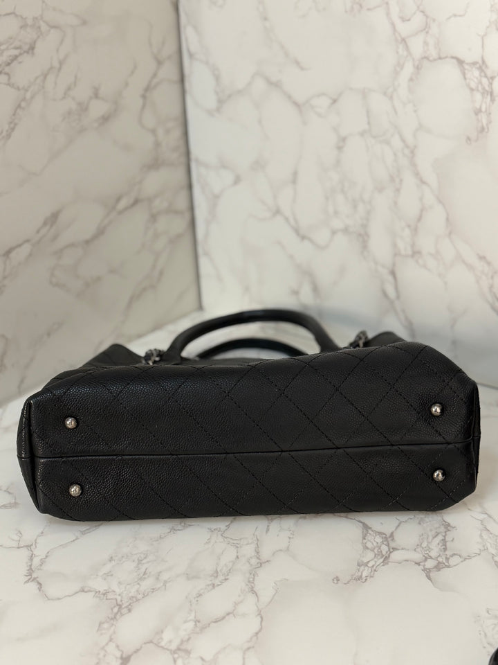CHANEL series 23 Black Caviar Ruthenium HW Tote Bag with Shoulder Chain strap