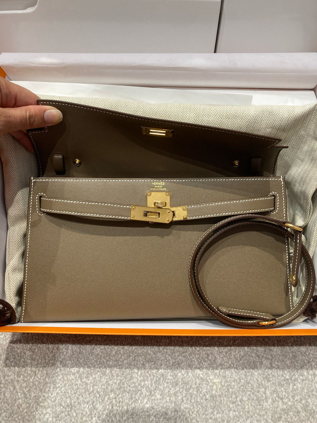 Hermes Kelly Elan EtoupeVeau Madame Leather GHW Stamp Z (2025)