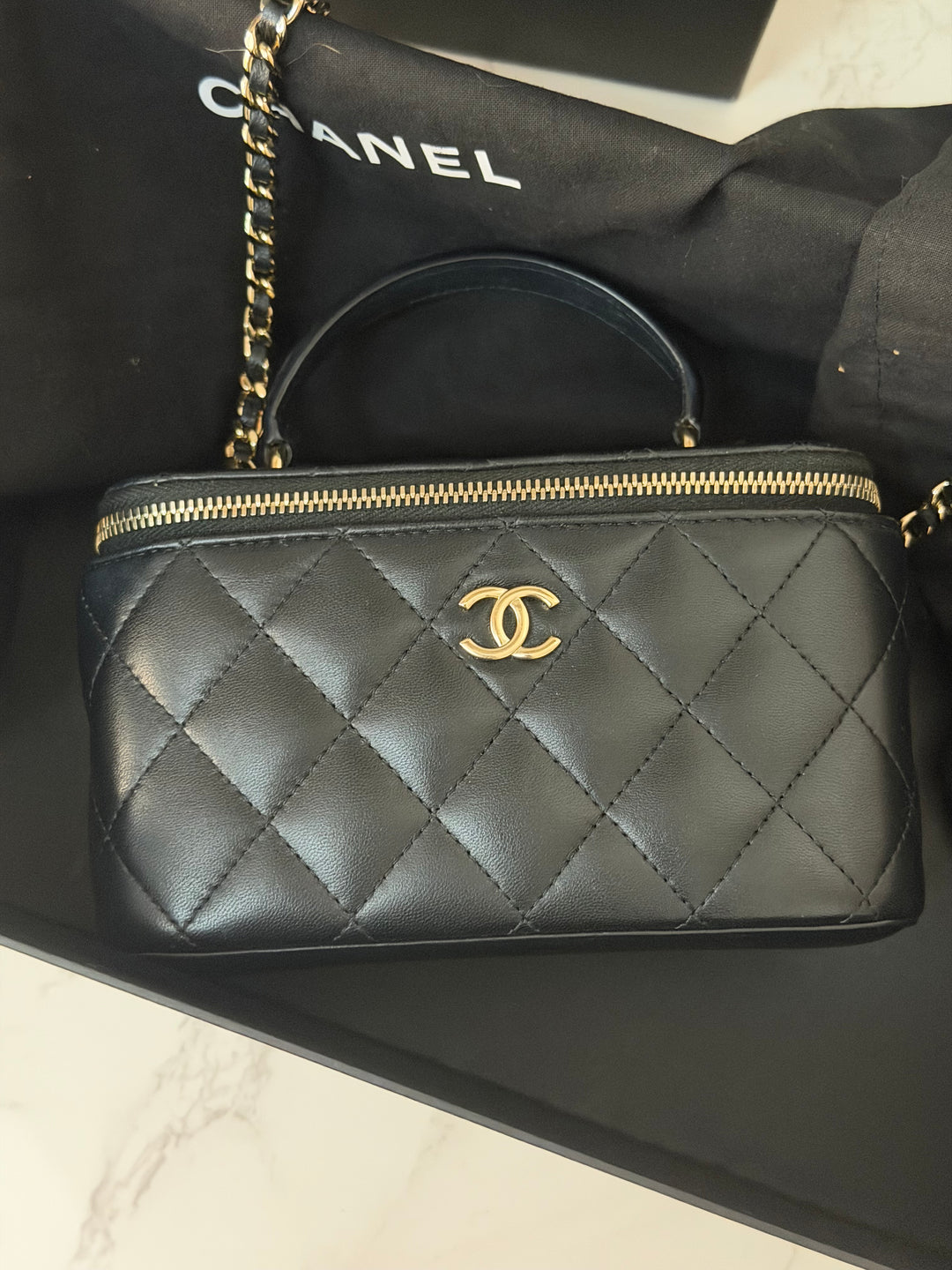 CHANEL series 31 Black Lambskin LGHW Small Vanity Case with Chain and Leather Top Handle