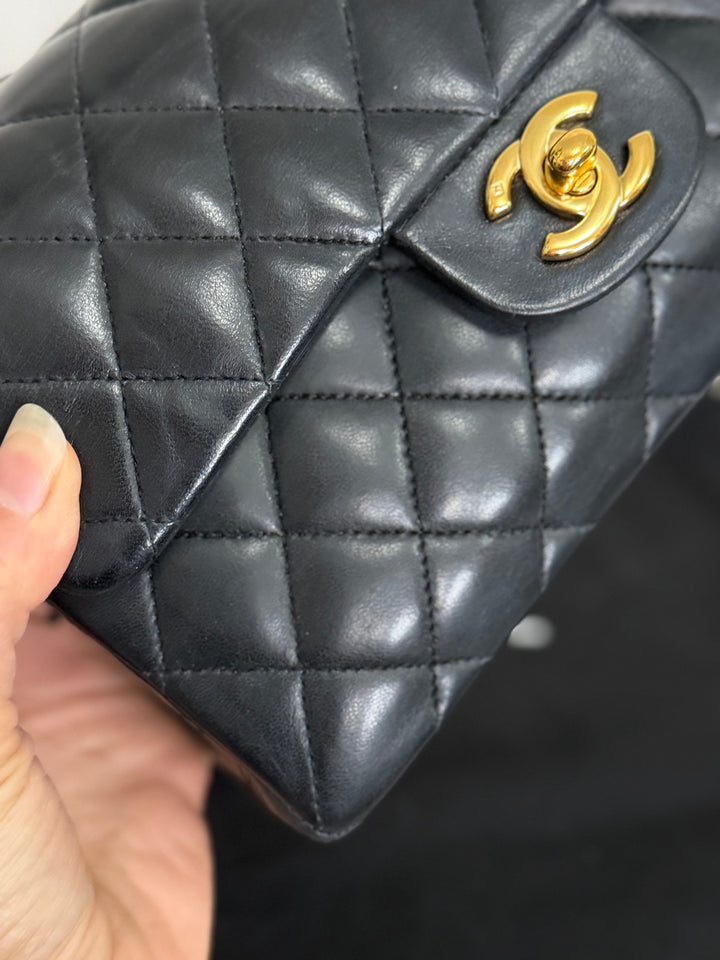 CHANEL series 11 Black Lambskin 24K GHW Vintage Small classic double flap bag 2007/2008