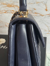 Load image into Gallery viewer, Chanel series 28 2018/2019 Navy Lambskin Champagne GHW Trendy CC Flap Bag size Small with Detachable Strap
