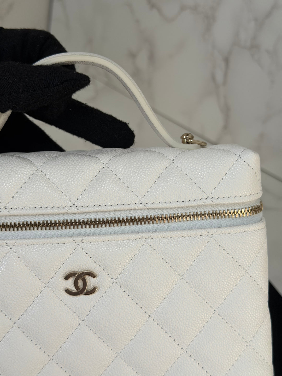 CHANEL 26C White Caviar LGHW Long Vanity with Detachable Chain