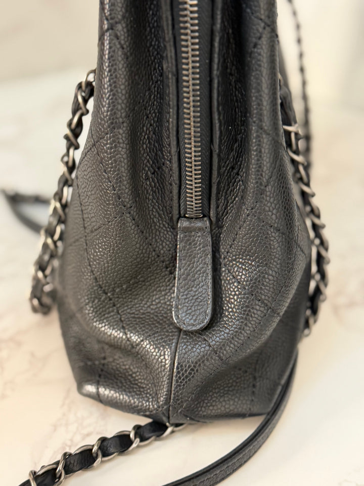 CHANEL series 23 Black Caviar Ruthenium HW Tote Bag with Shoulder Chain strap