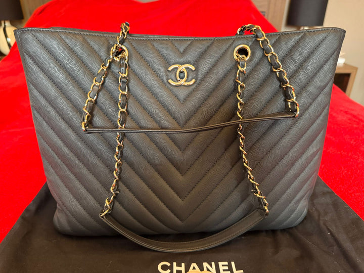 CHANEL series 27 2019 Black Caviar LGHW Chevron Timeless Tote Bag