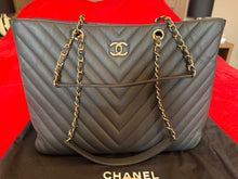 Load image into Gallery viewer, CHANEL series 27 2019 Black Caviar LGHW Chevron Timeless Tote Bag
