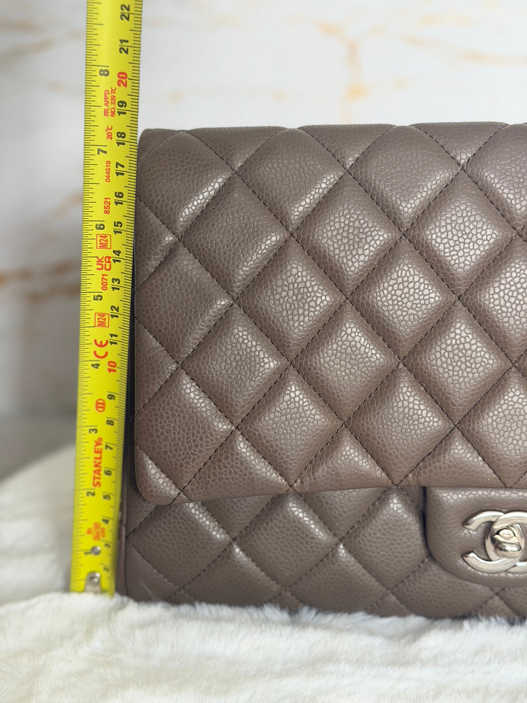 CHANEL series 17 Khaki Caviar SHW Classic Clutch with Chain