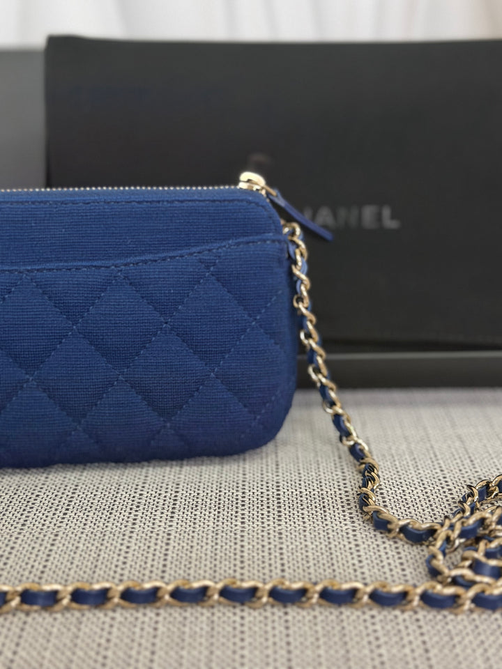 CHANEL series 28 Blue Jersey With Green Fabric Lining O Diver Wallet on Chain Phone Holder LGHW