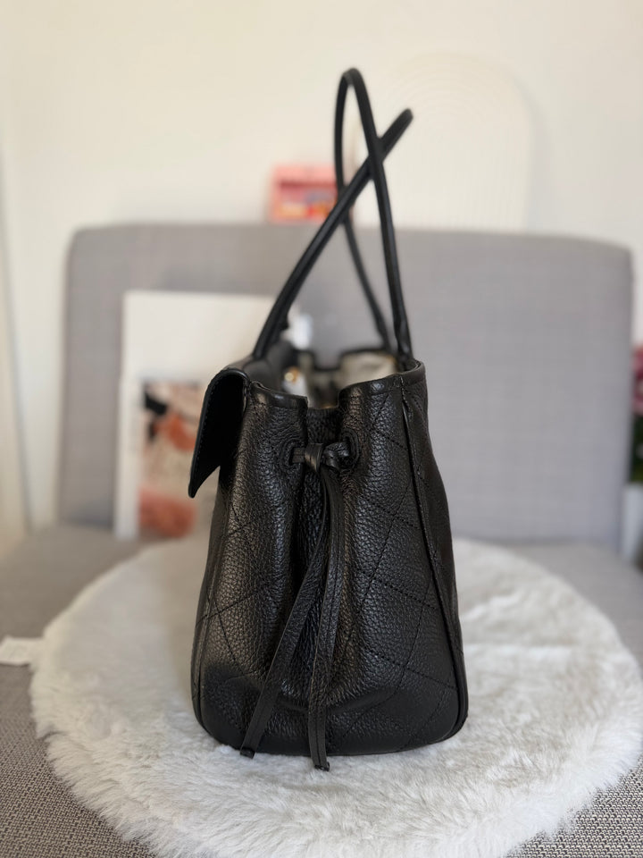 CHANEL Métiers d’art 26A 2026 Black Caviar Medium Shopping Tote Bag GHW NEW Size AP6428