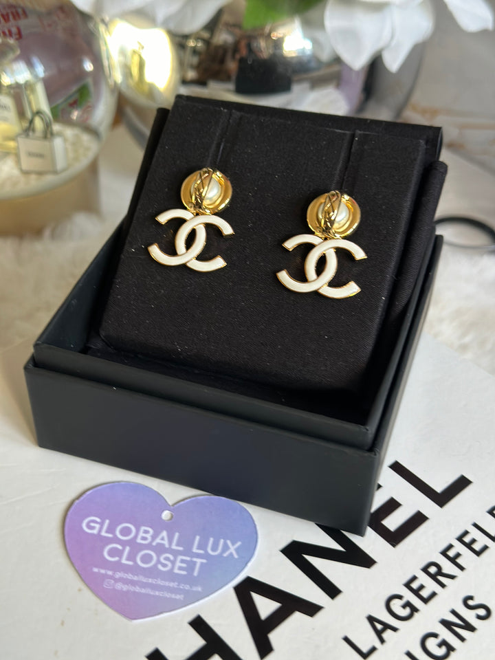 Chanel 22S White Resin Aged GHW earrings