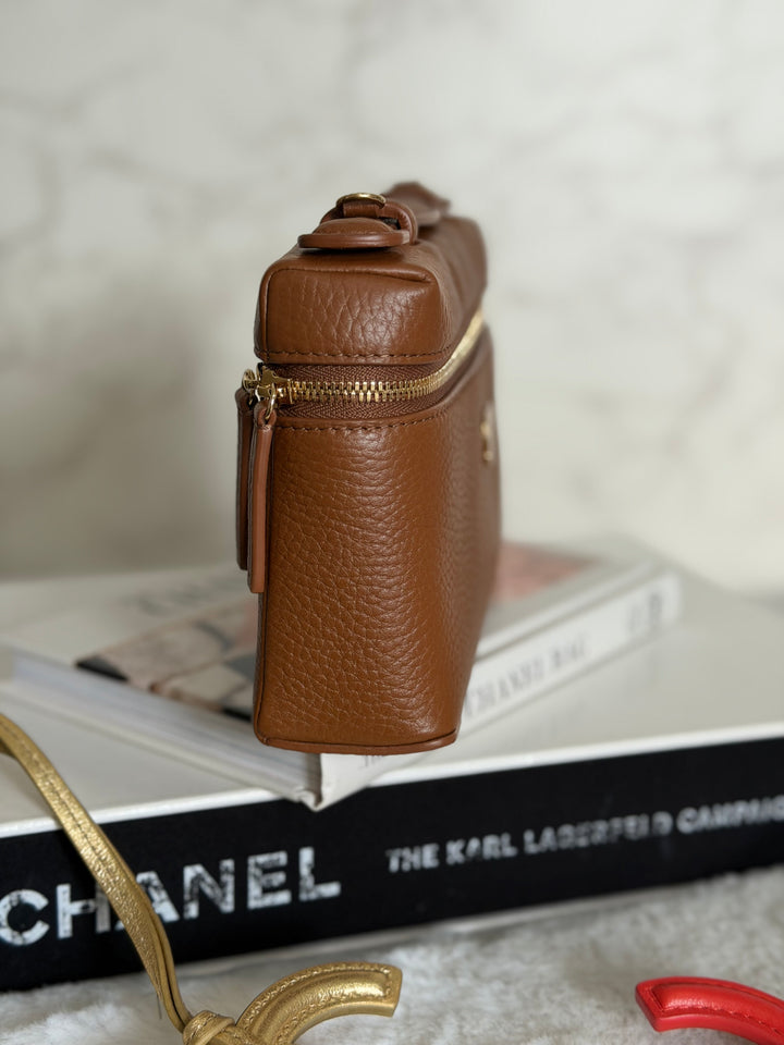 CHANEL Brown Gold Caviar LP Long Vanity SMALL 19 cms LGHW 2026