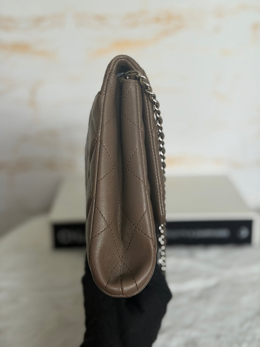 CHANEL series 17 Khaki Caviar SHW Classic Clutch with Chain