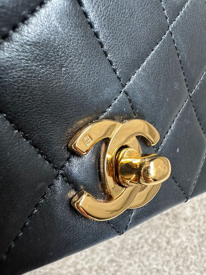 CHANEL series 1 Black Lambskin 24k GHW Full Flap Bag