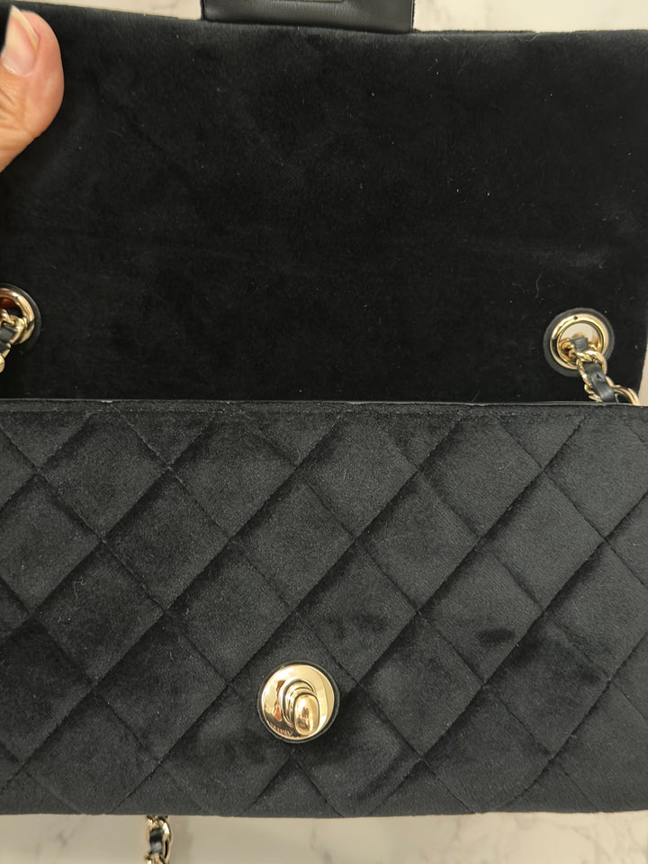 CHANEL series 30 20K collection 2020 Black Velvet Crystal Pearl Crush Adjustable Strap LGHW Mini Rectangular Flap Bag