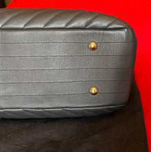 Load image into Gallery viewer, CHANEL series 27 2019 Black Caviar LGHW Chevron Timeless Tote Bag
