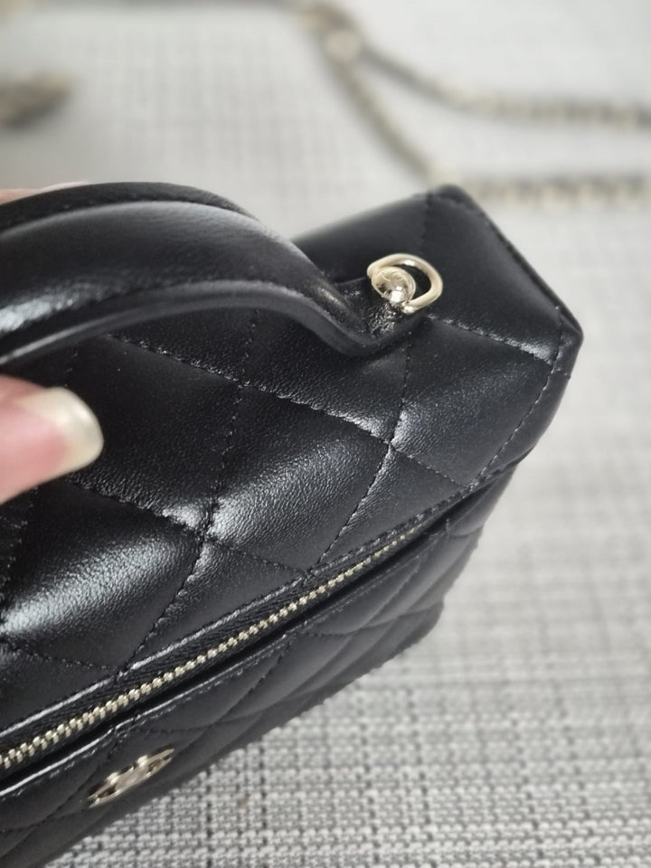 CHANEL Black Lambskin LGHW Long Vanity Top Handle with Detachable Chain 2025