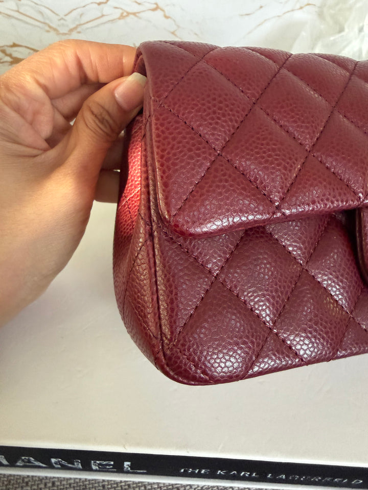 CHANEL series 21 15B collection Burgundy Caviar GHW Mini Rectangular Flap Bag 2015 RARE