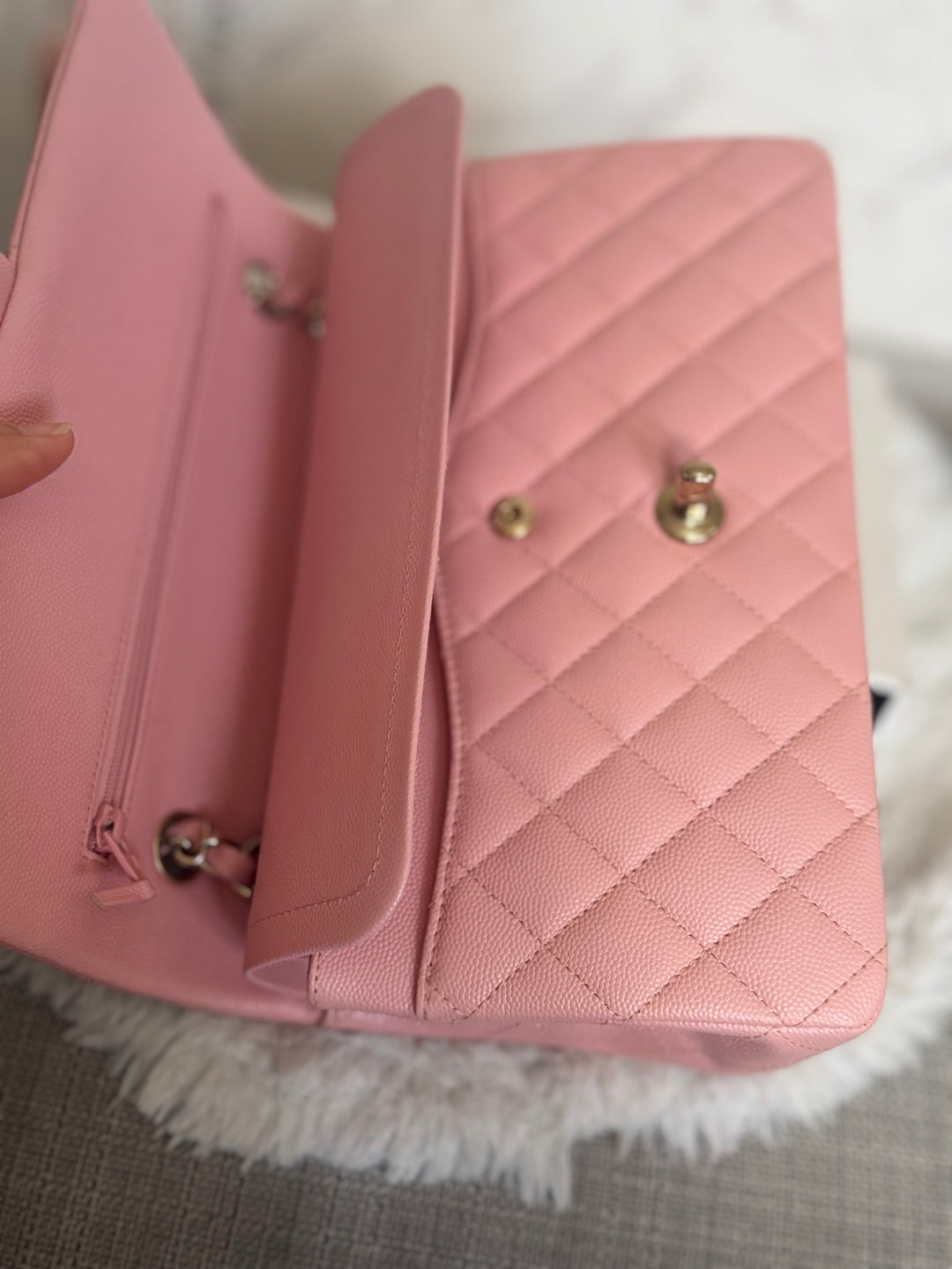 CHANEL 22C Sakura pink Caviar LGHW Medium ML Timeless Classic double flap bag 2022