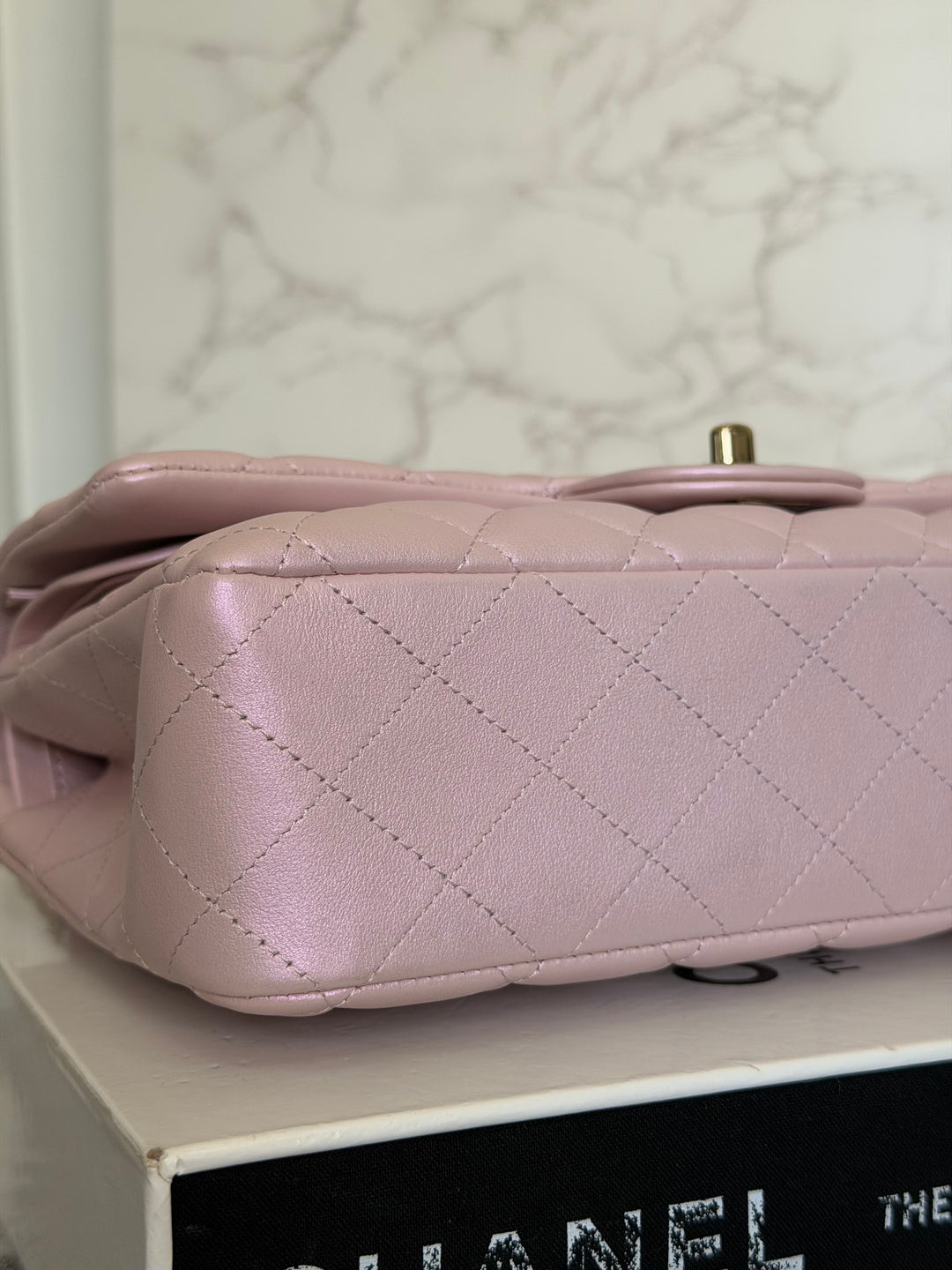 CHANEL 21S iridescent Pink Calf Skin LGHW Medium ML Timeless Classic Double Flap Bag series 31 2021