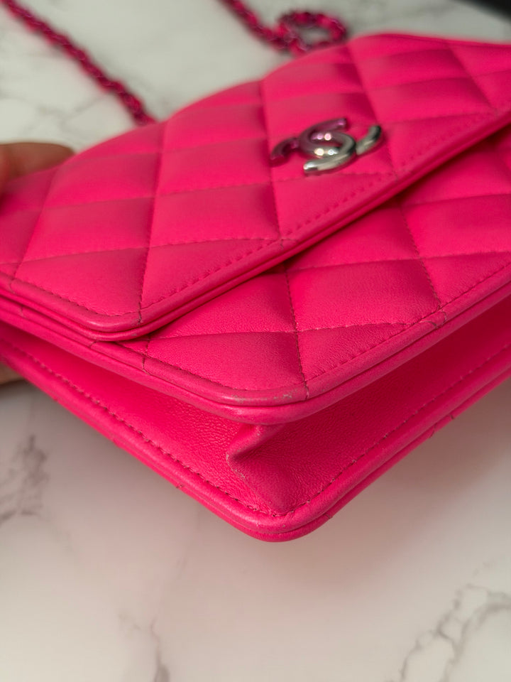 CHANEL 24C 2023/2024 Bright Hot Pink Ombré Hardware Square Wallet on Chain (WOC)