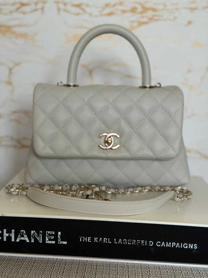 CHANEL series 27 Light Grey Caviar LGHW Coco Handle Size Small with Detachable Shoulder strap 2018