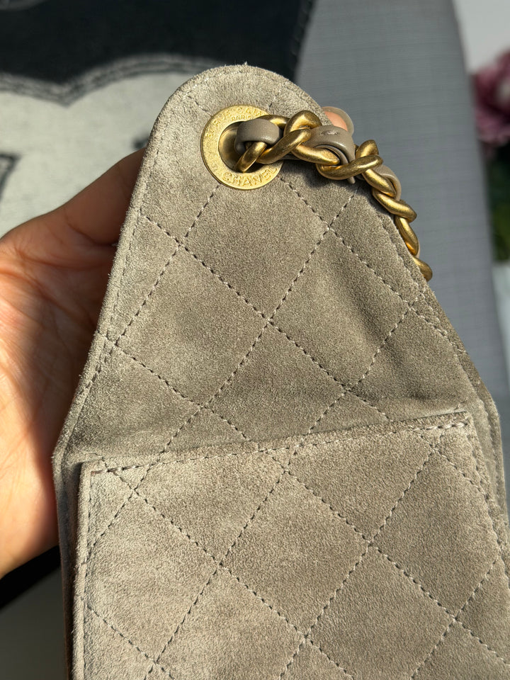 CHANEL Grey Suede 25 Hobo Bag size SMALL aged GHW 2025/2026