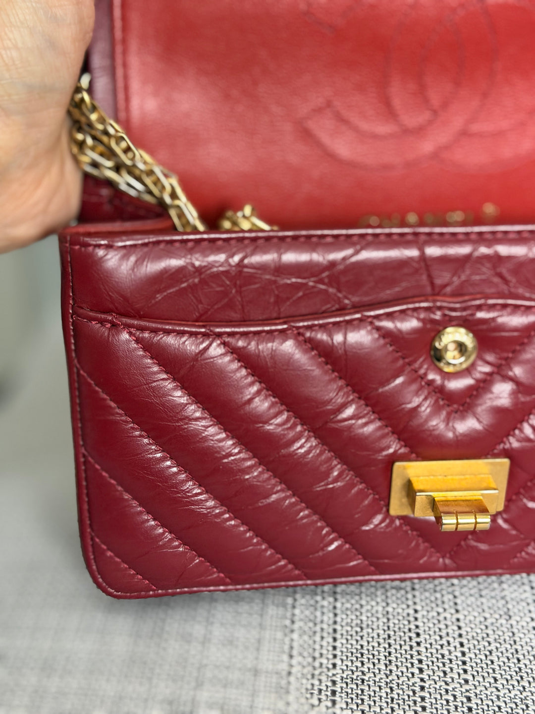 CHANEL 16A collection 2016 Series 23 Burgundy Calf skin Chevron Mini Reissue Flap Bag with Aged GHW