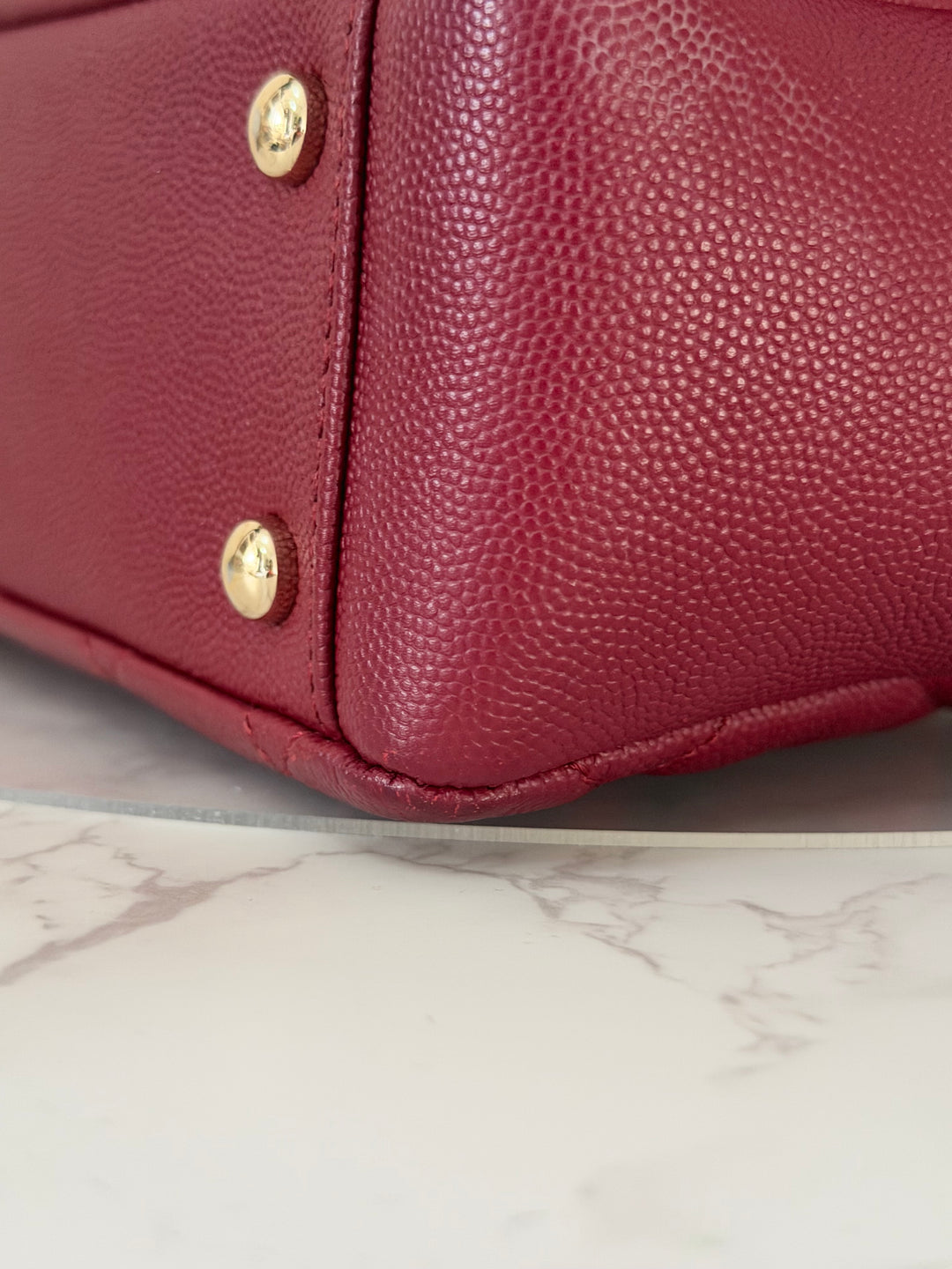Chanel series 28 19B Collection 2019 Burgundy Caviar Business Affinity Flap Bag with Champagne GHW size Medium