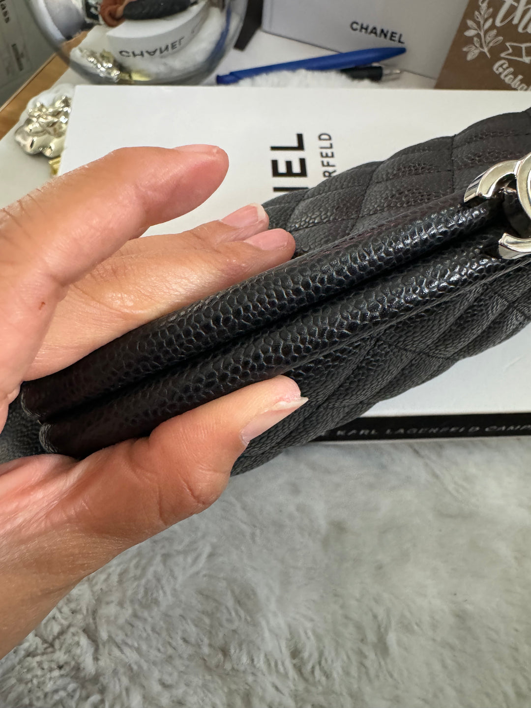 Chanel series 15 Black Caviar SHW Classic Clutch