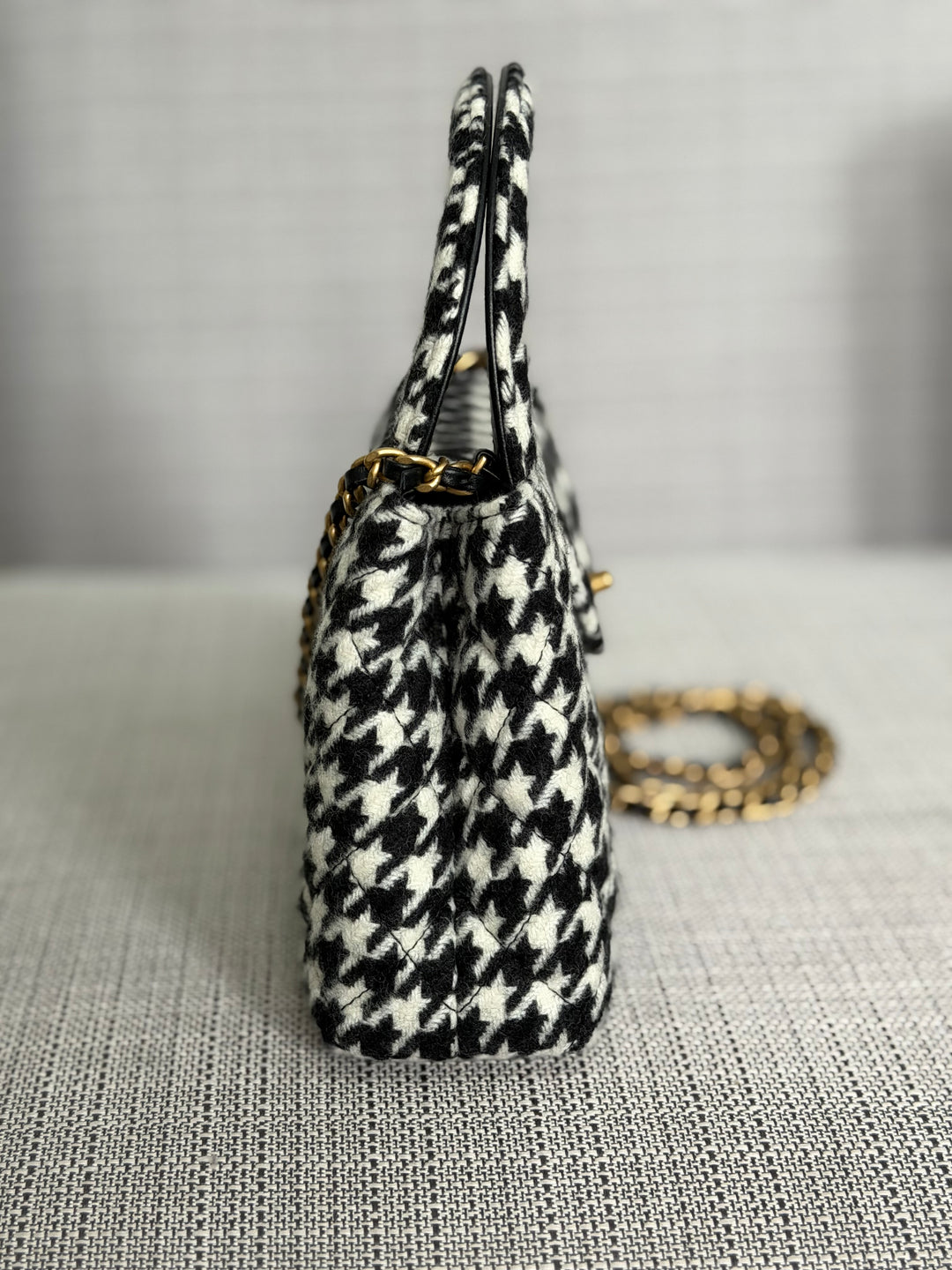 CHANEL 24A 2024 Black and White Houndstooth Tweed Kelly Small Shopping Bag with Chain Aged GHW