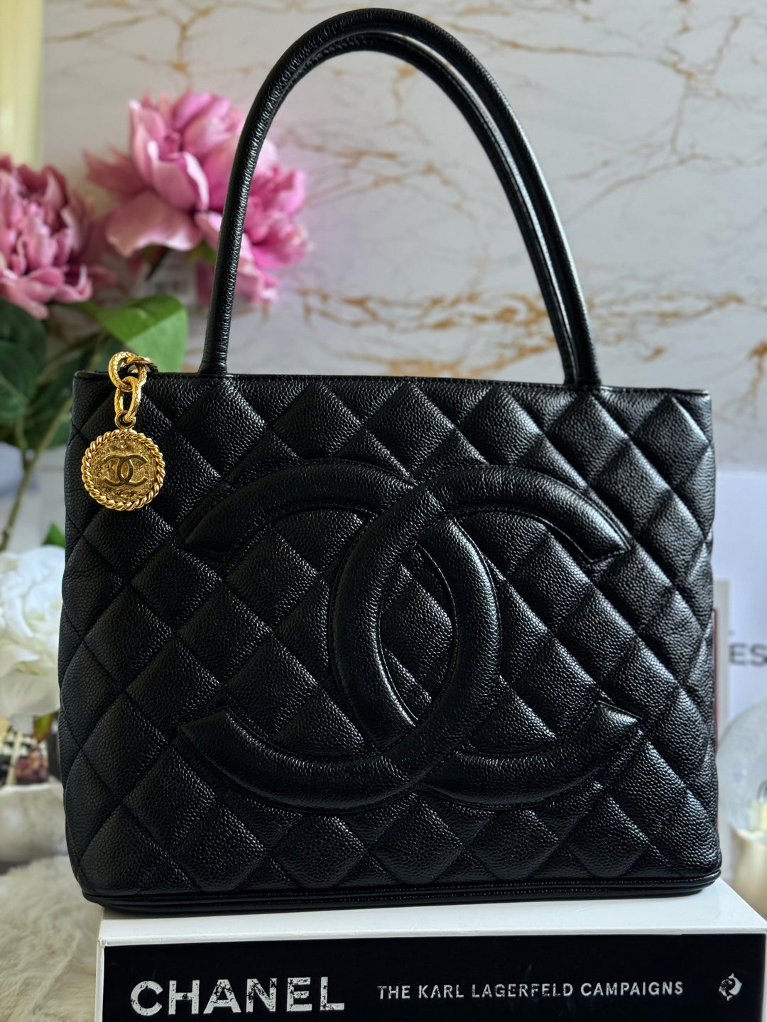 Chanel series 7 Vintage 2002-2003 Black Caviar GHW Medallion Tote Bag