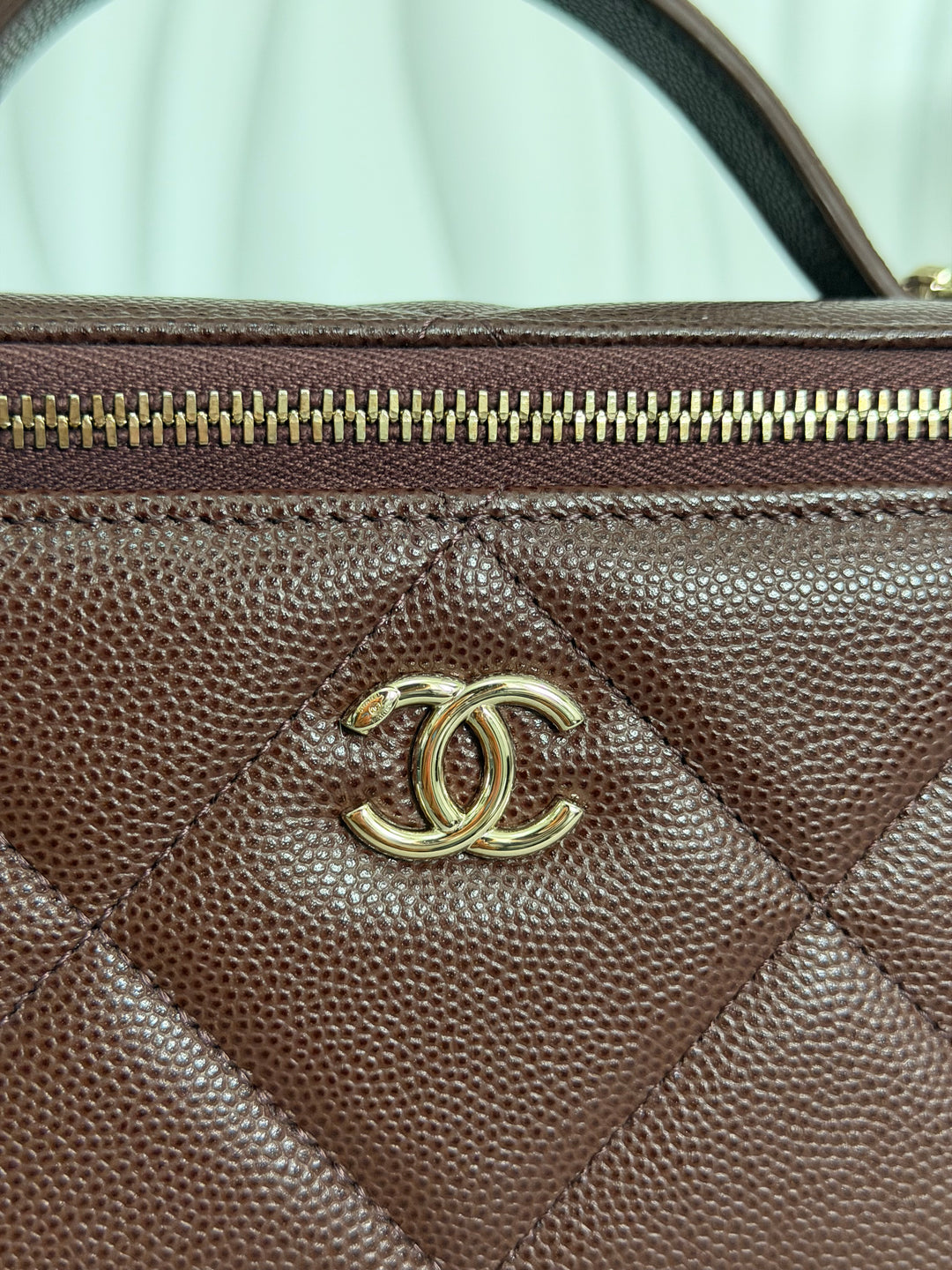 CHANEL 25K 2025 collection Brown Caviar LGHW Leather Top Handle Small Vanity with Chain