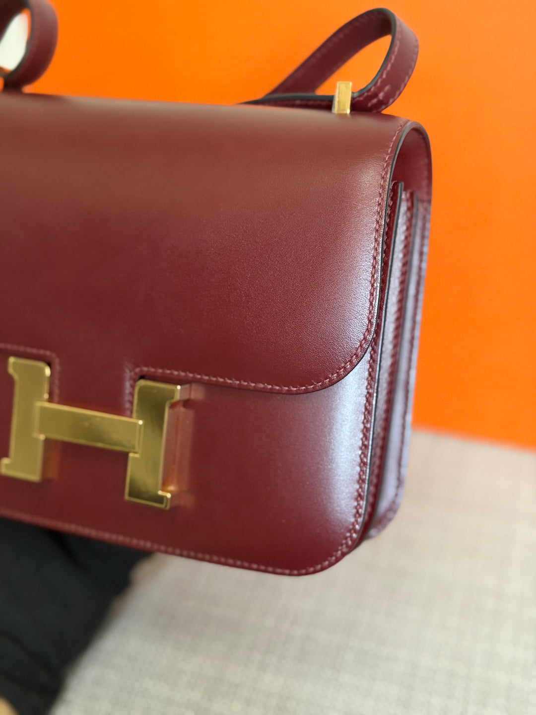 HERMÈS Rouge H Box Leather GHW Mini Constance 18 Flap Bag stamp D 2019