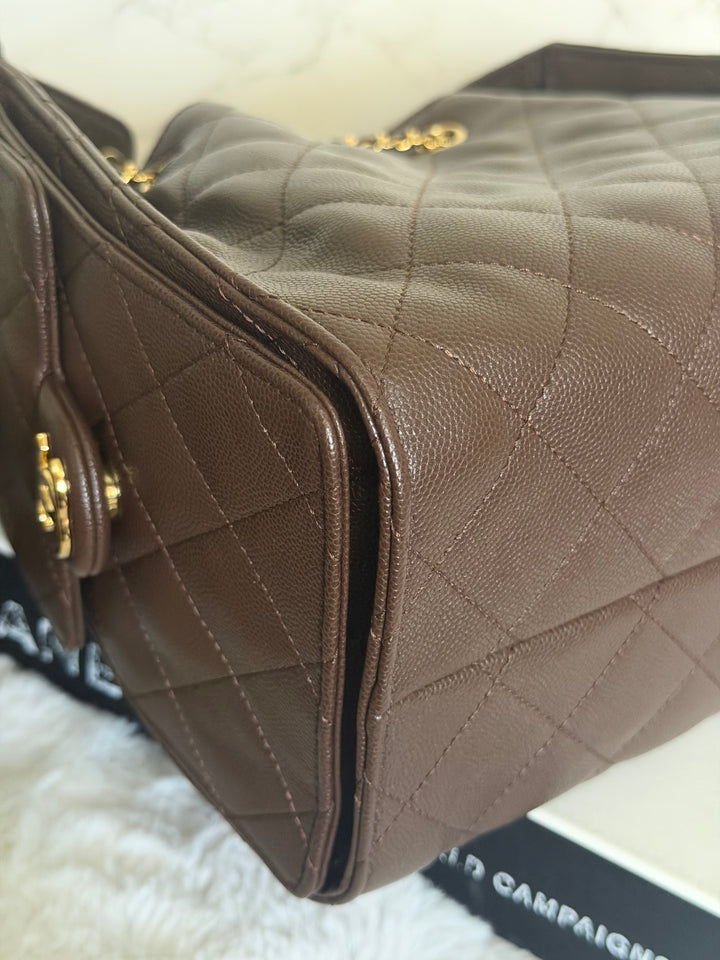 CHANEL 26B Chocolate brown Caviar LGHW 25 Hobo Bag size Small 2026