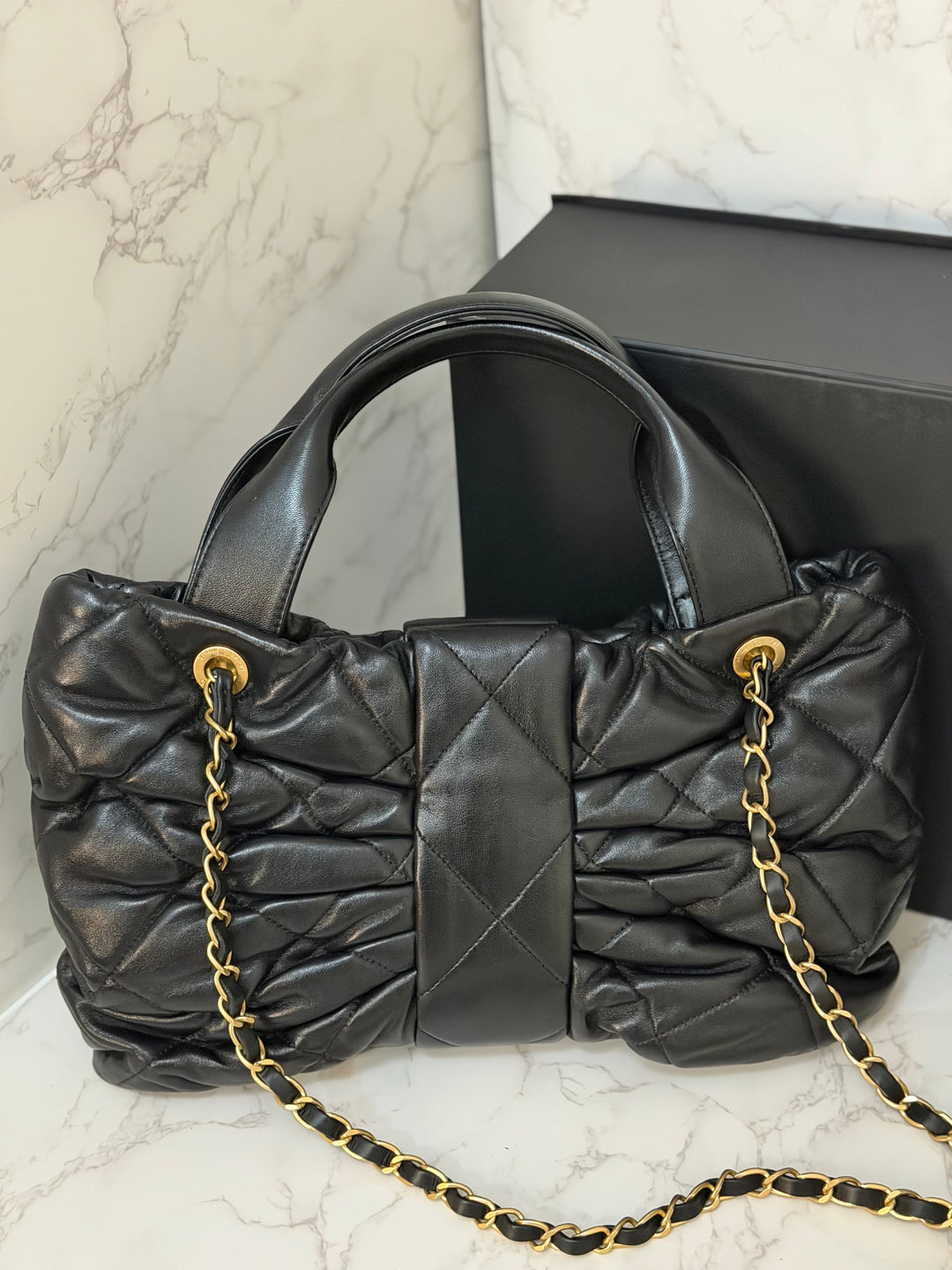 CHANEL 25K 2025 Black Leather Aged GHW BOW Bag size Medium