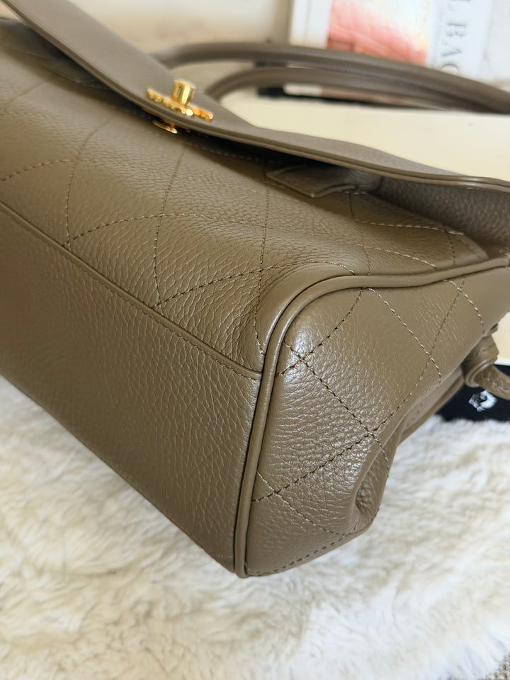 CHANEL Khaki Etoupe Caviar LGHW Urban Essentials East West Shopping Tote Bag size Small Matthieu Blazy 26A 2026