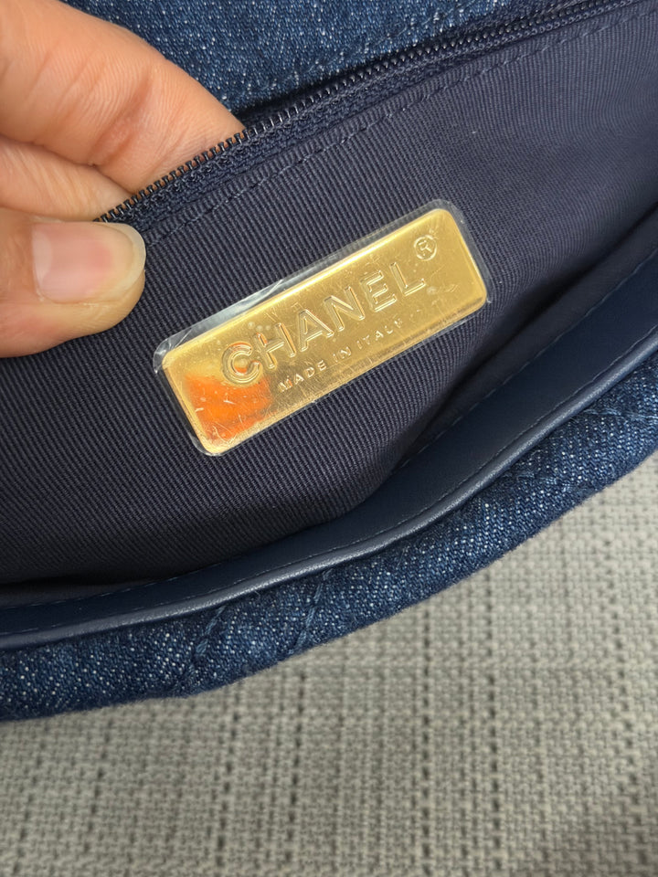 CHANEL 19 size Small Dark Denim SHW Flap Bag with Top Handle