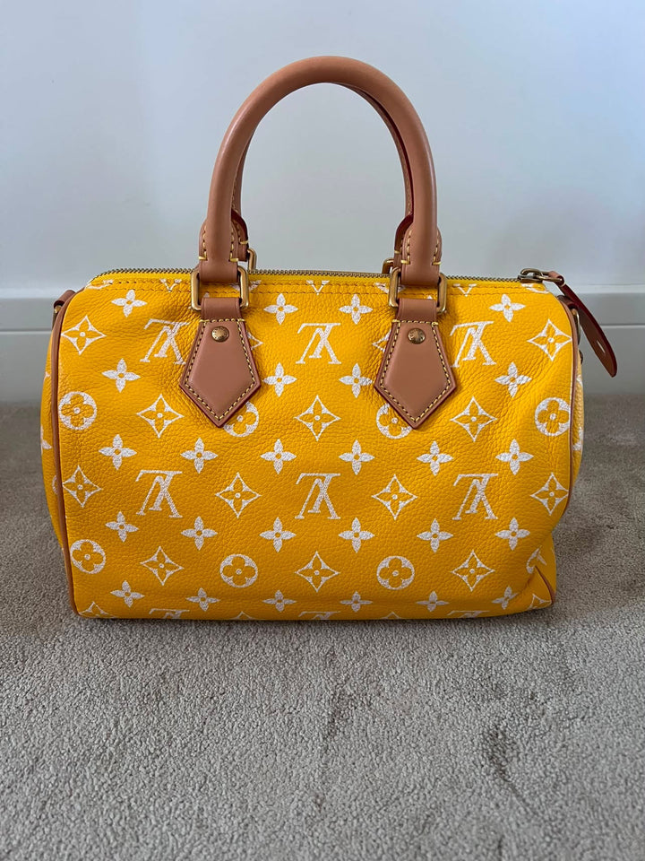 LOUIS VUITTON LV Speedy P9 Bandoulière 25 Bag in Yellow