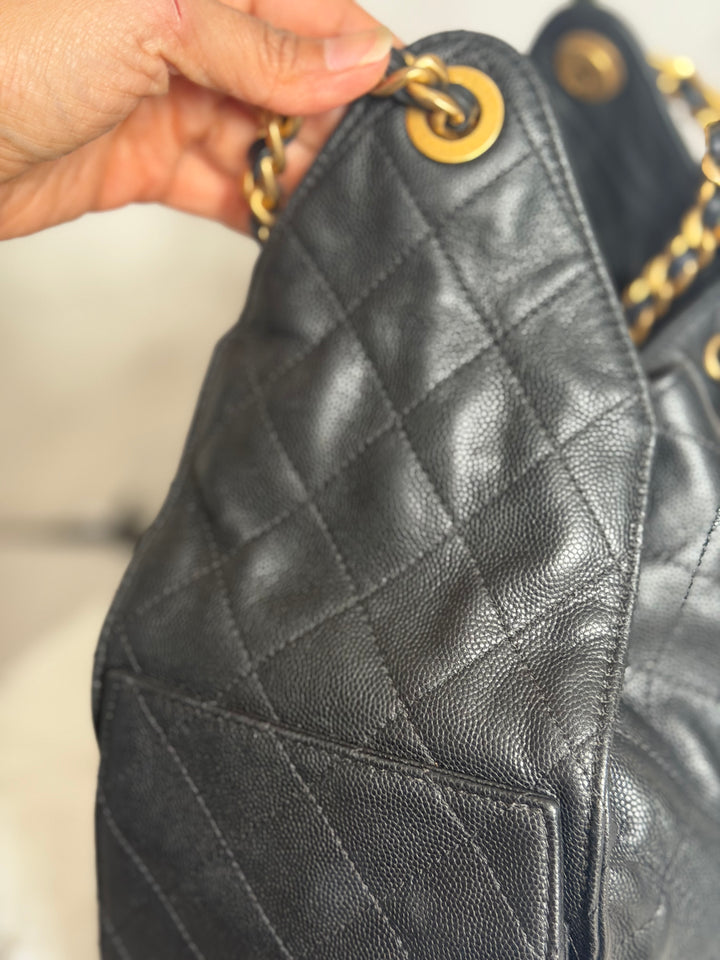 CHANEL Black Caviar aged GHW 25 Hobo Bag size Medium with detachable pouch 2025
