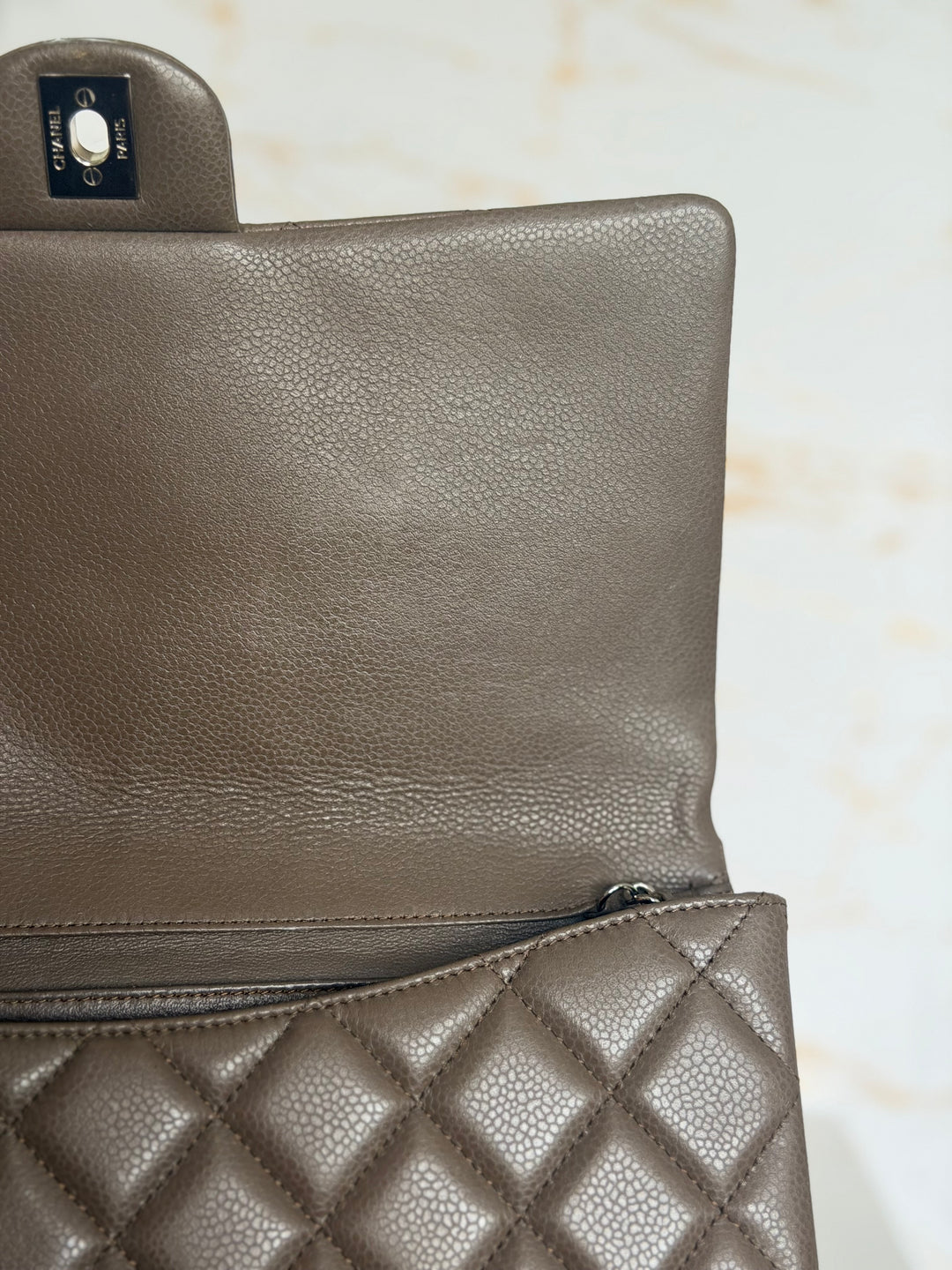 CHANEL series 17 Khaki Caviar SHW Classic Clutch with Chain