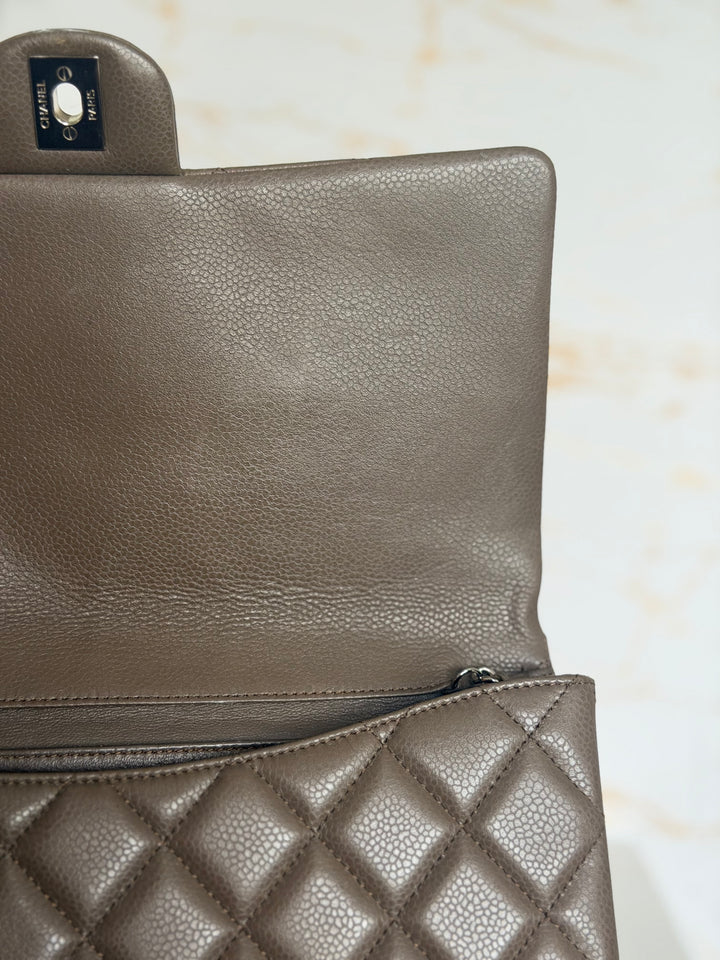 CHANEL series 17 Khaki Caviar SHW Classic Clutch with Chain