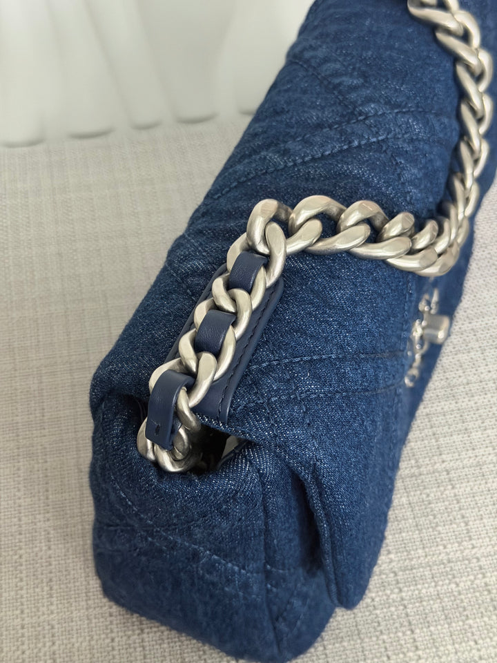 CHANEL 19 size Small Dark Denim SHW Flap Bag with Top Handle