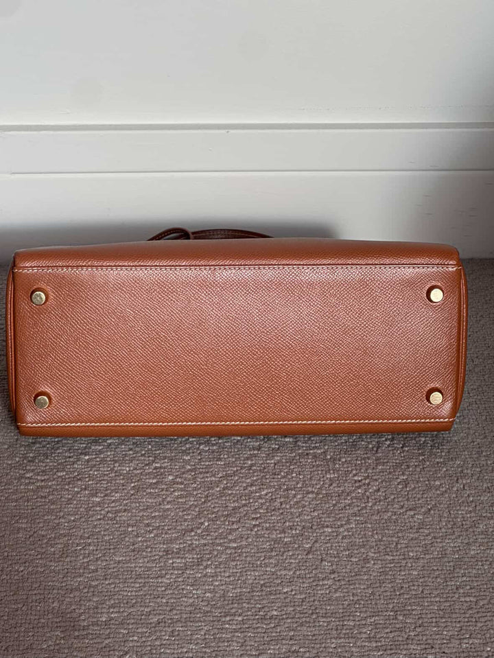 Hermes Gold Retourne Courcheval Leather GHW Vintage Stamp A in Sq (1997) Kelly 28