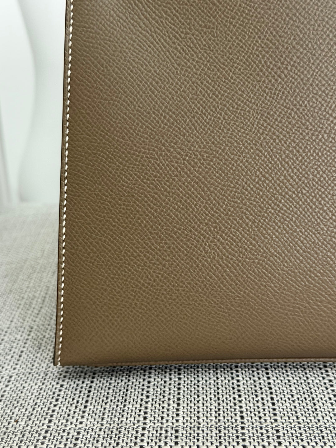 HERMÈS Kelly 25 Etoupe Epsom Leather Sellier GHW Stamp Z 2021 Pristine