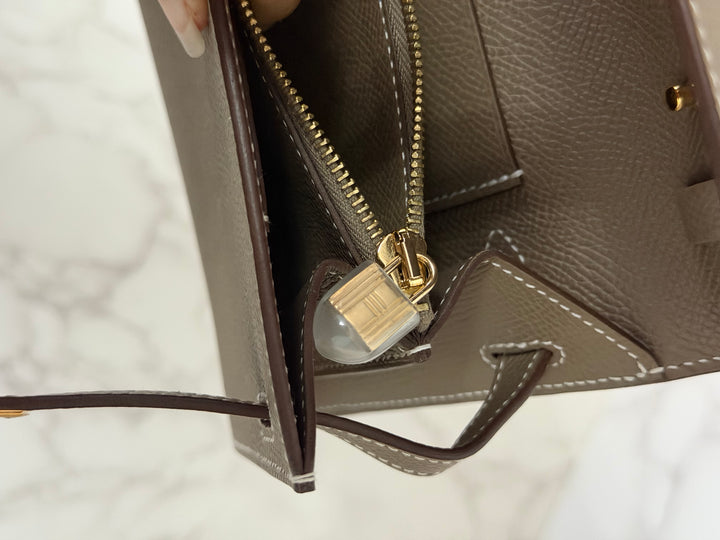 HERMES Kelly To Go Etoupe Epsom Leather GHW stamp B 2023