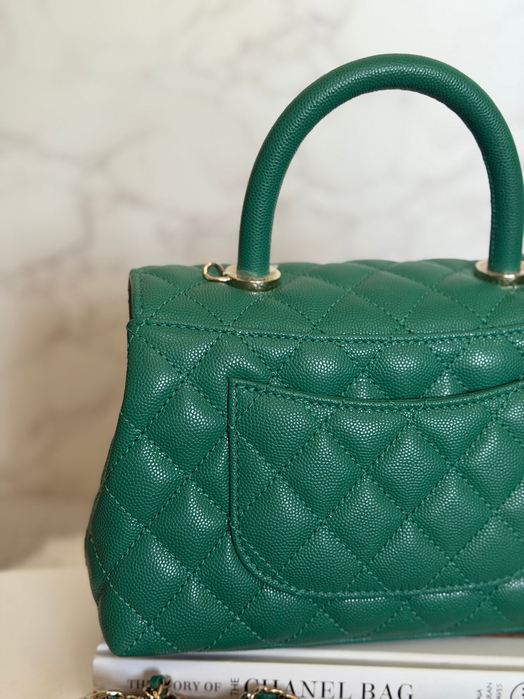 CHANEL 22A Green Caviar LGHW Coco Handle Flap Bag size Small 2022