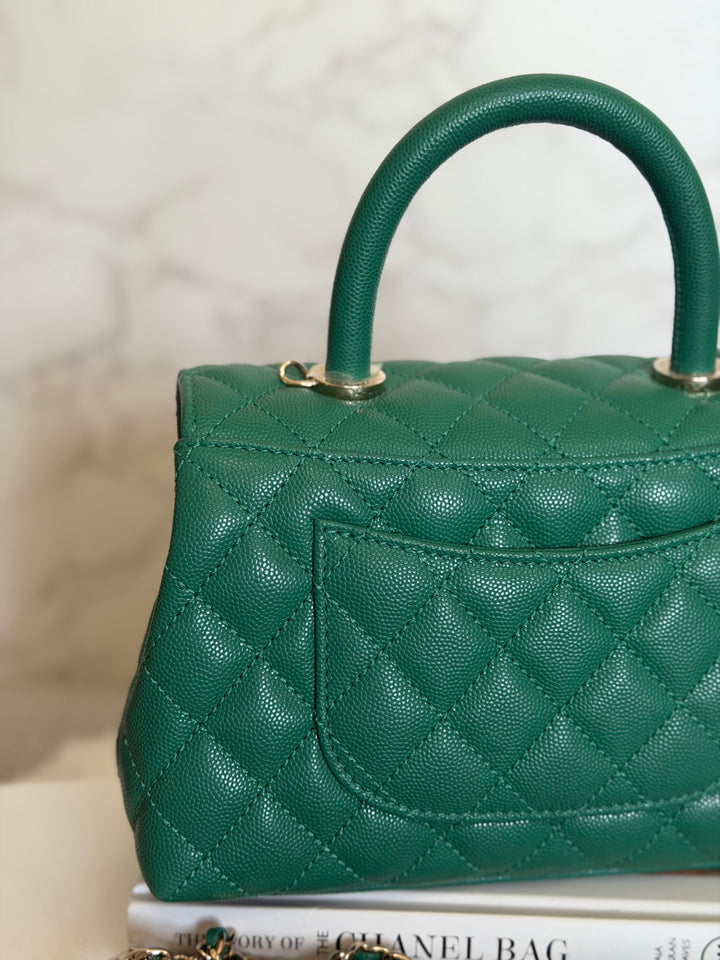 CHANEL 22A Green Caviar LGHW Coco Handle Flap Bag size Small 2022