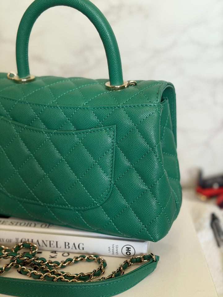 CHANEL 22A Green Caviar LGHW Coco Handle Flap Bag size Small 2022
