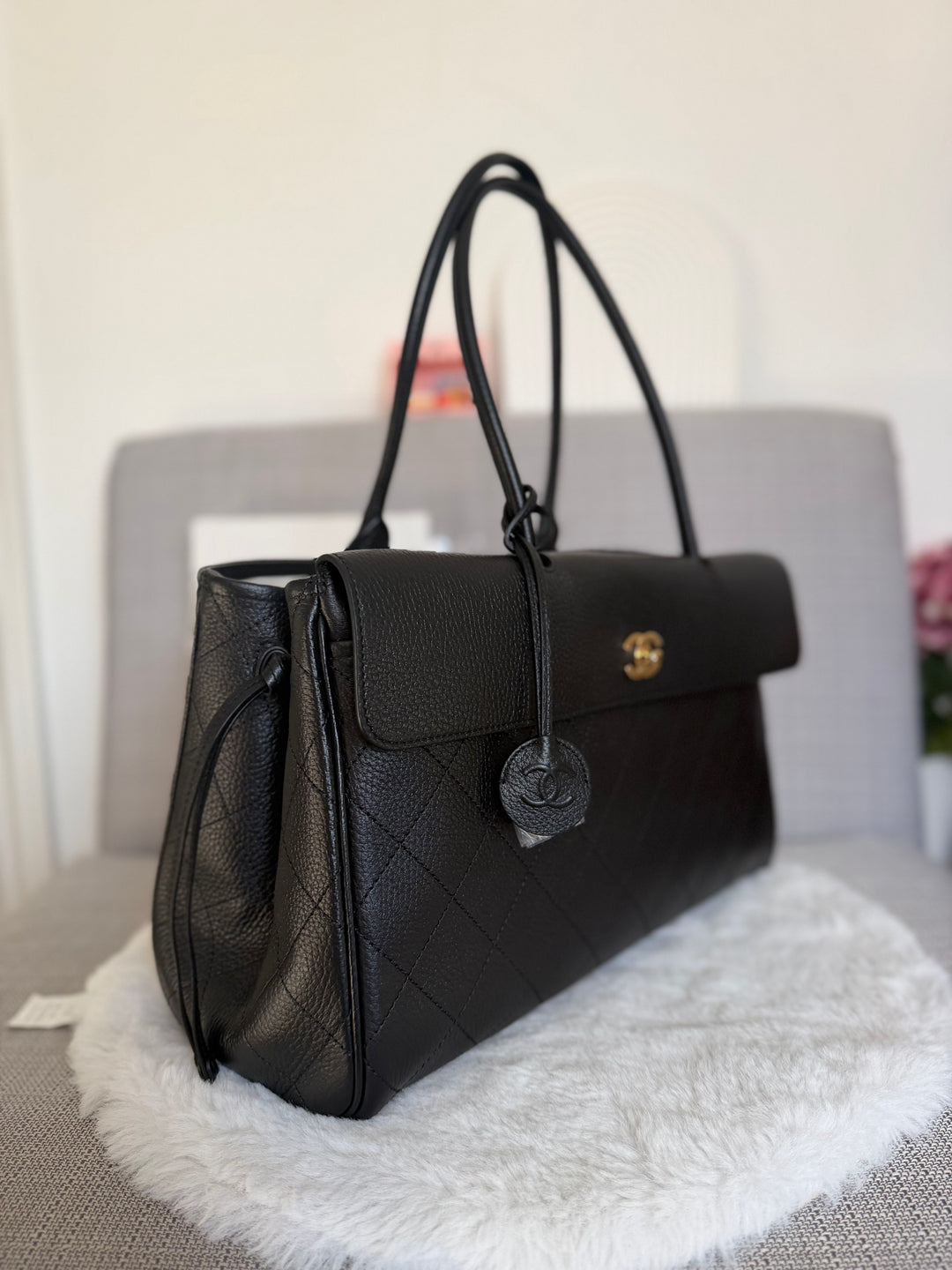 CHANEL Métiers d’art 26A 2026 Black Caviar Medium Shopping Tote Bag GHW NEW Size AP6428
