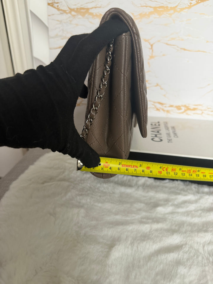 CHANEL series 17 Khaki Caviar SHW Classic Clutch with Chain