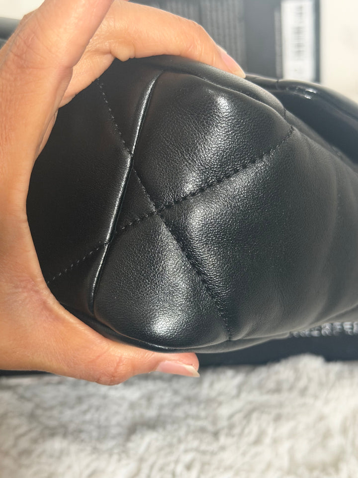 CHANEL 22P So Black 19 Black Lambskin Flap Bag size Small 2022